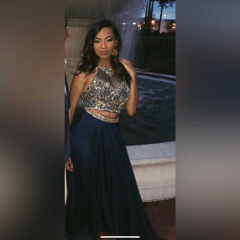 Very gently-used 2-piece Prom Dress (Only Worn Once!!)